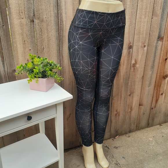 Women's Reebok Full Length Leggings Size Medium - Picture 2 of 7